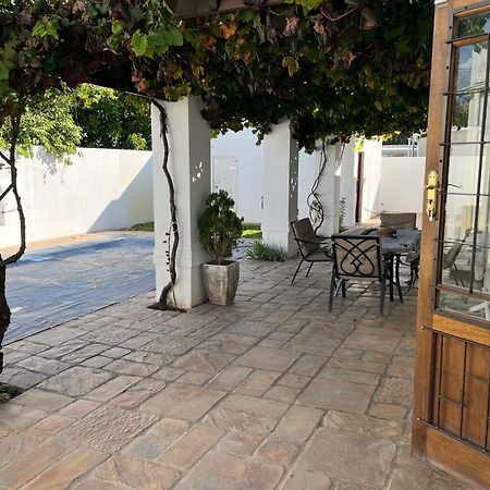 Toni'S Cottage Graaff-Reinet Exterior foto